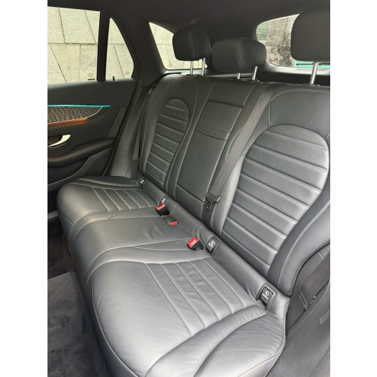 MERCEDES-BENZ GLC300 2019 ĐỎ//ĐEN NỔI BẬT