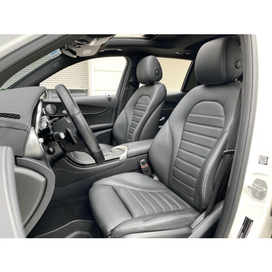 MERCEDES-BENZ GLC300 2021 TIỆN NGHI SANG TRỌNG