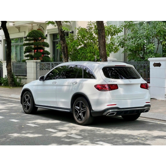 MERCEDES-BENZ GLC300 2021 TIỆN NGHI SANG TRỌNG