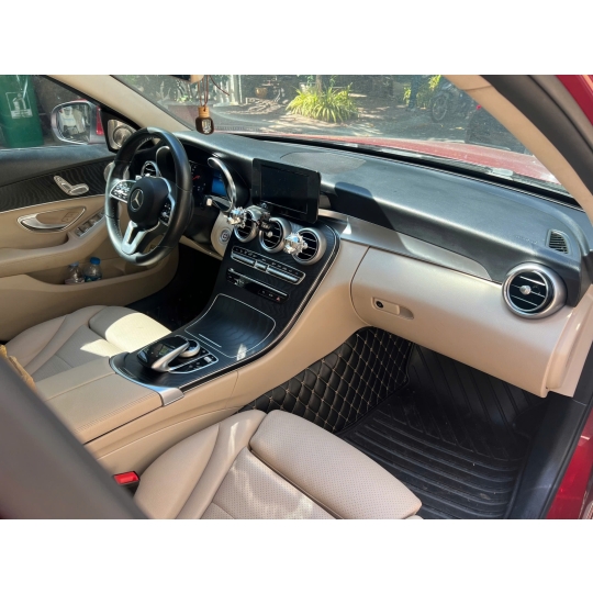MERCEDES-BENZ C200 FACELIFT 2019 MÀU ĐỎ