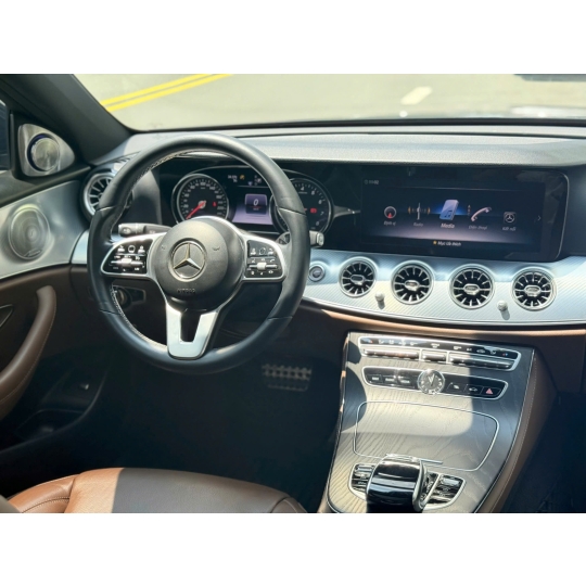 MERCEDES-BENZ E200 SPORT 2019 ĐEN/NÂU