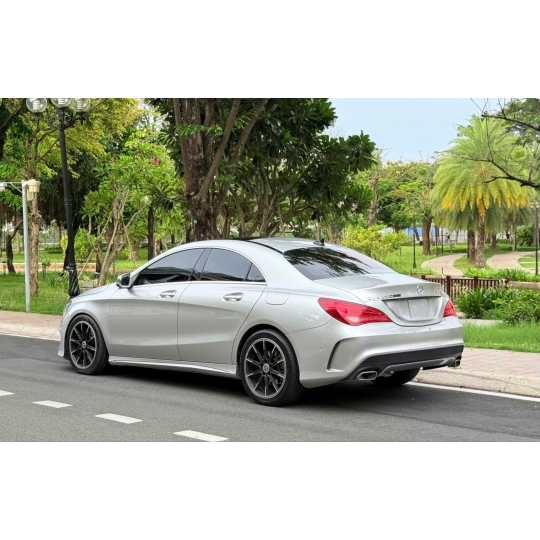 MERCEDES-BENZ CLA250 2016 BẠC/ĐEN 