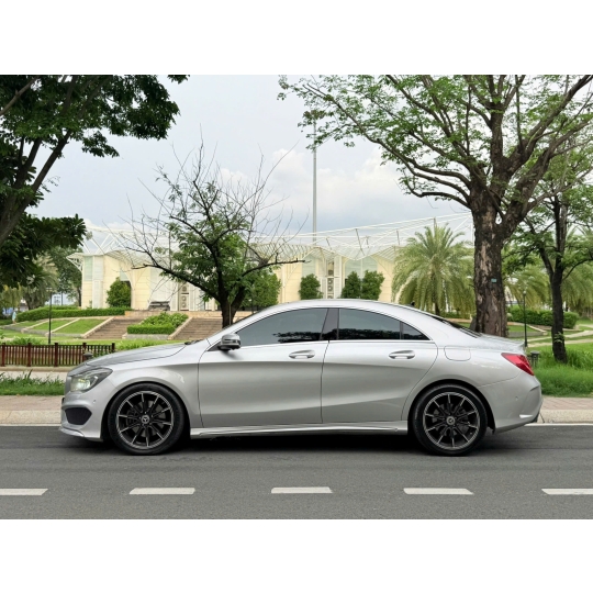 MERCEDES-BENZ CLA250 2016 BẠC/ĐEN 